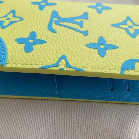 Louis Vuitton Very Rare S/S 2023 Playground Monogram
Wallet Sold Out - Picture 8 of 11
